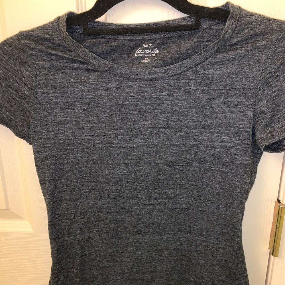 Gray Shirt - Picture 3 of 4